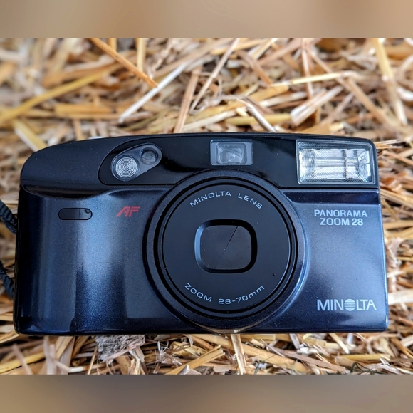 Vintage Minolta Panorama Zoom 28 Compact 35mm Film | 28-70mm Auto Focus Camera | - Picture 2 of 7